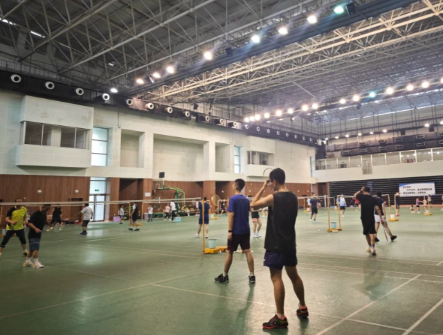 学生每天综合体育活动不低于2小时构建起体健心康的育人系统